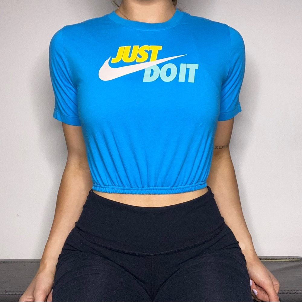 NIKE Crop Top Like new. Custom hemming!!